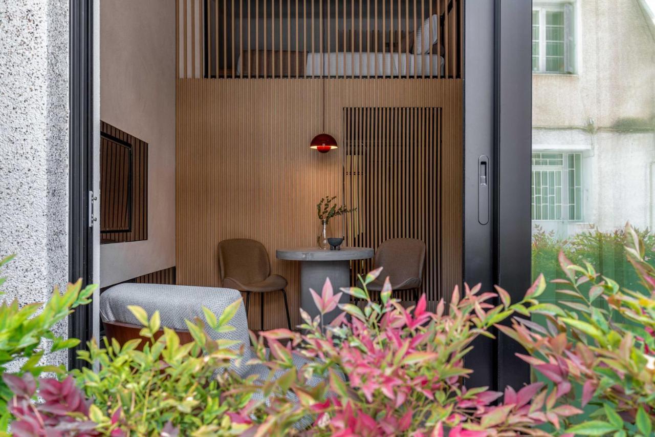 Hotel The Newel Psychiko Atenas Exterior foto A room at the hotel